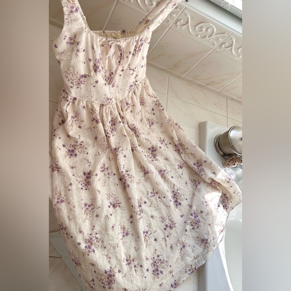 Jessica Simpson Cream Midi Dress with Purple Floral Print - Picture 5 of 13